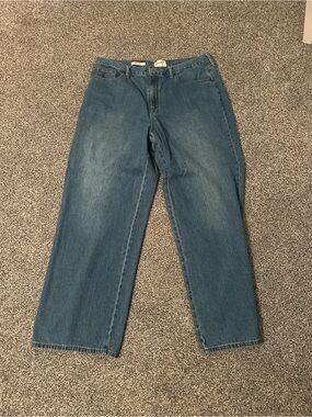 Universal Thread Relaxed Wide Leg Denim Jeans in Medium Blue